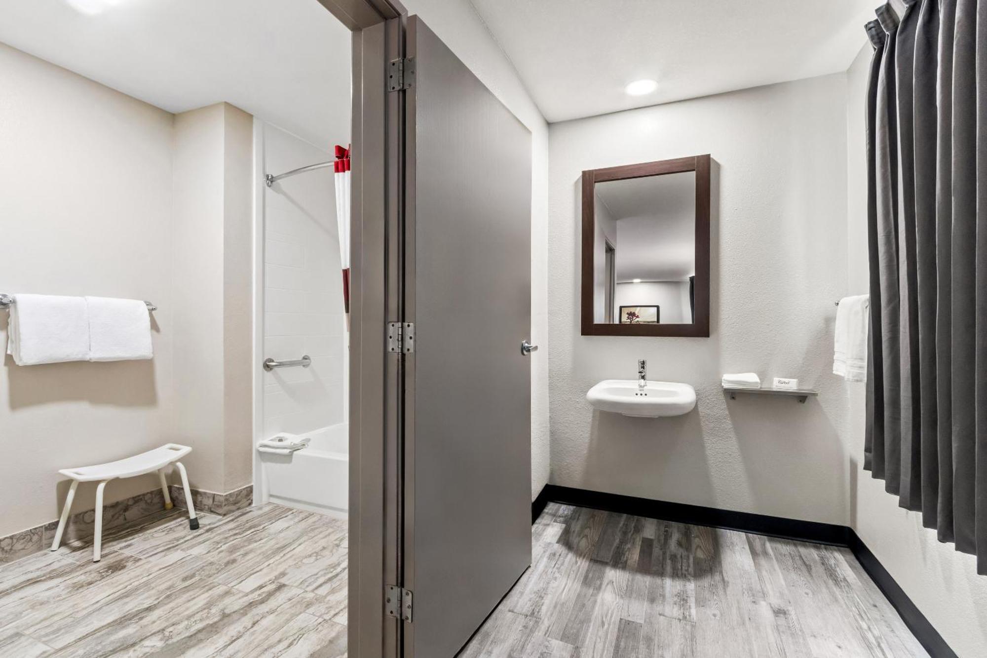 Red Roof Inn Phoenix North - I-17 At Bell Rd Zewnętrze zdjęcie